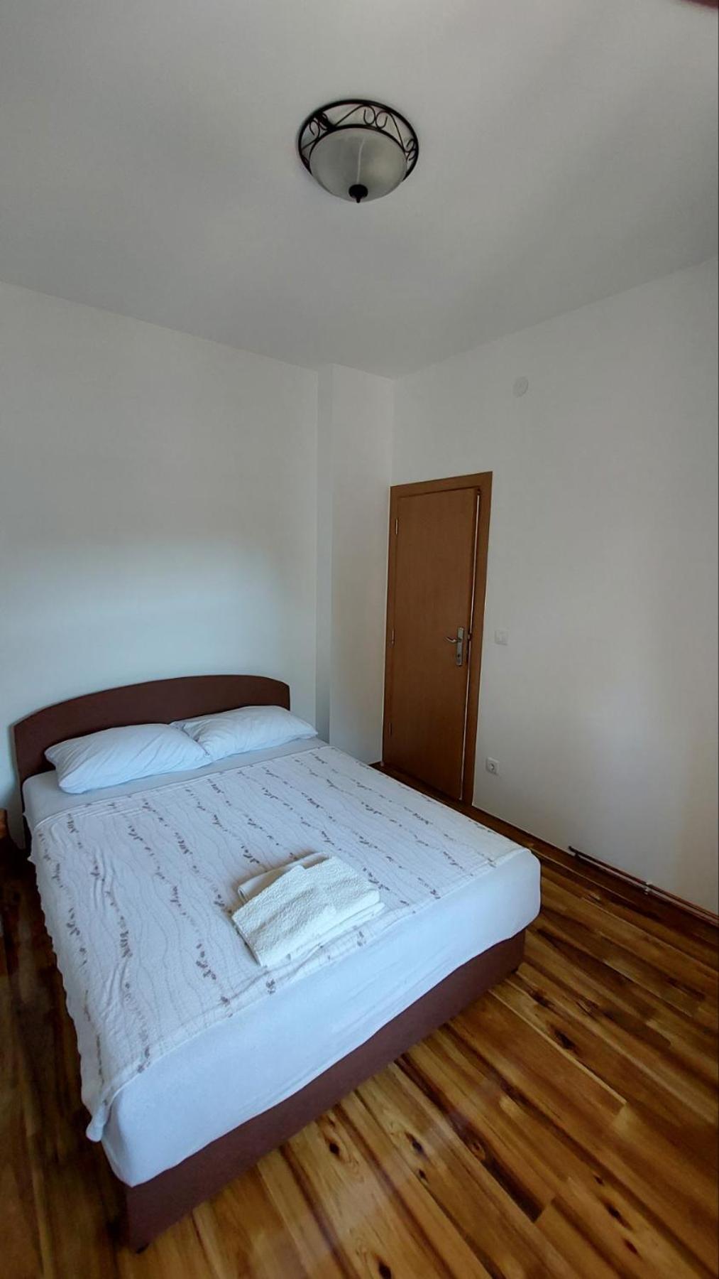 Knez Apartmani Senje Habitación foto